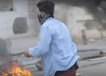 La juventud tunecina se levanta nuevamente contra la austeridad