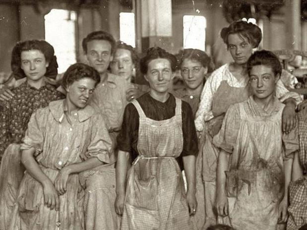 Marx y el género en el área de producción industrial