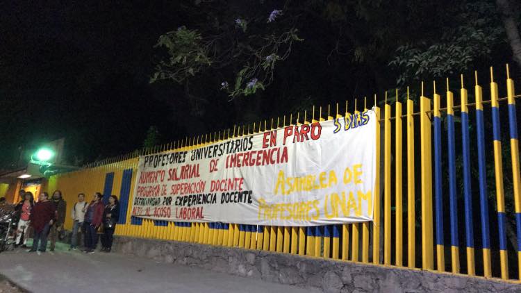 Apoyo al paro laboral de los profesores del CCH Vallejo