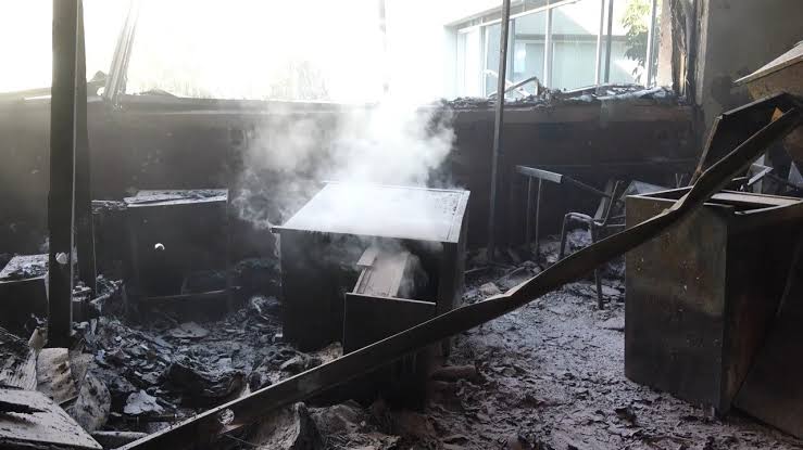 Sobre la represión y el incendio de oficinas en la FES Acatlán – UNAM