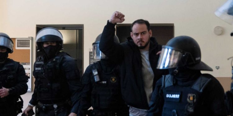 Estado Español: Han encarcelado a Pablo Hasel