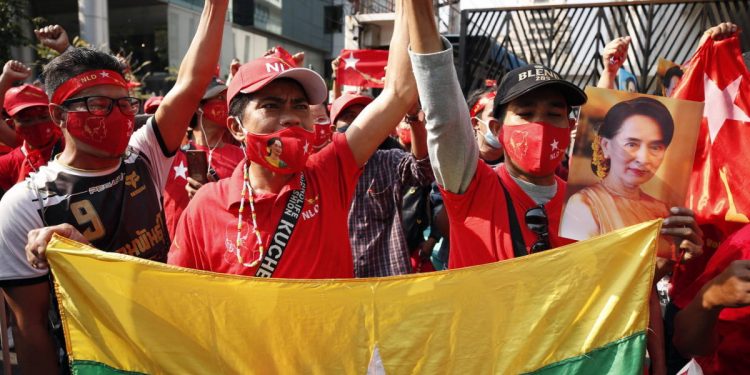 Myanmar: un movimiento de proporciones revolucionarias