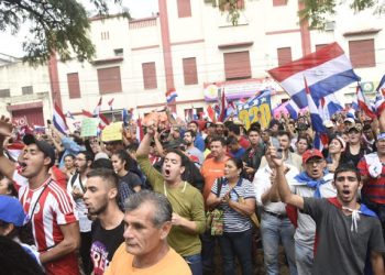 Explosión social en Paraguay contra las desastrosa gestión de la pandemia