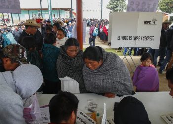 Resultados de la consulta popular: ni reír ni llorar, ¡comprender!