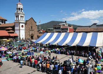 Consulta a la comunidad de Jarácuaro, Michoacán para autogobernarse y administrar el presupuesto directo