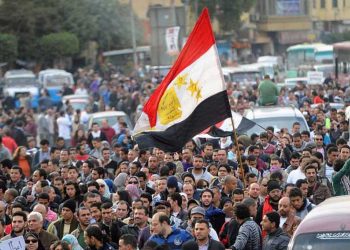 Los trabajadores de Egipto se niegan a someterse: Solidaridad con la huelga de Universal