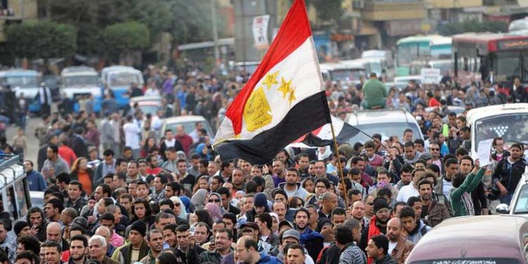 Los trabajadores de Egipto se niegan a someterse: Solidaridad con la huelga de Universal