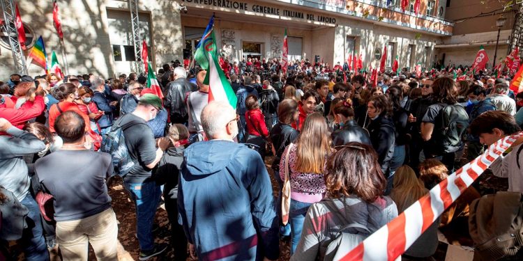 Italia: ¡Respondamos en masa a la provocación fascista! Necesitamos una huelga general por salarios y derechos