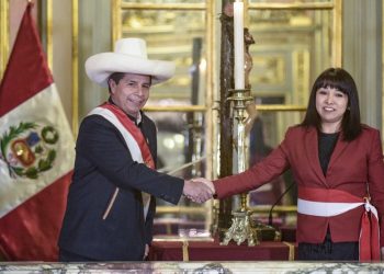 Perú: la caída del gabinete Bellido – Castillo se pliega a la ofensiva de los capitalistas