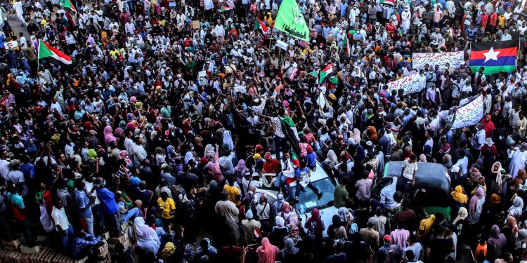 Sudán: la revolución levanta cabeza en respuesta al golpe militar