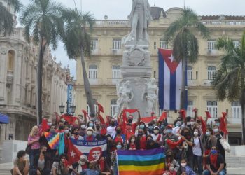 Cuba: el fracaso del 15N y el surgimiento de los pañuelos rojos