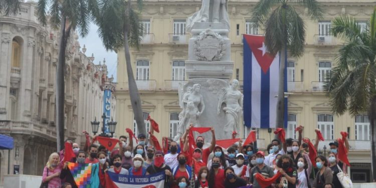 Cuba: el fracaso del 15N y el surgimiento de los pañuelos rojos