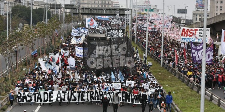 Argentina: Los movimientos sociales y la necesidad de un congreso obrero y piquetero