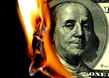 El Doctor Doom predice «días oscuros» para el capitalismo