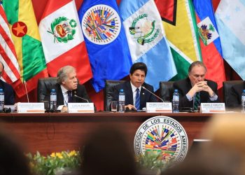 La OEA llega al Perú en medio de una crisis política