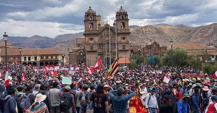Perú: usurpadora Boluarte declara estado de emergencia para aplastar el paro nacional del 15 de diciembre