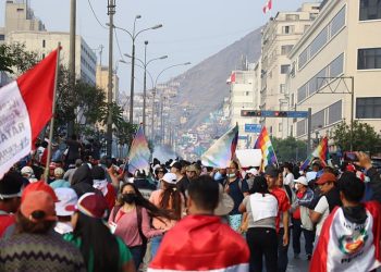 Perú: el movimiento de masas prepara marcha sobre Lima