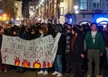 Francia: el gobierno es muy débil: ¡hay que acabar con él!