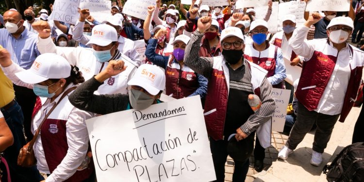 Los trabajadores docentes del IPN y la lucha por el pliego general de demandas