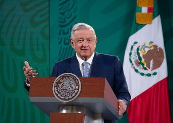 El gobierno de AMLO en su último año – ¿combatir el neoliberalismo y la corrupción – o combatir el capitalismo?