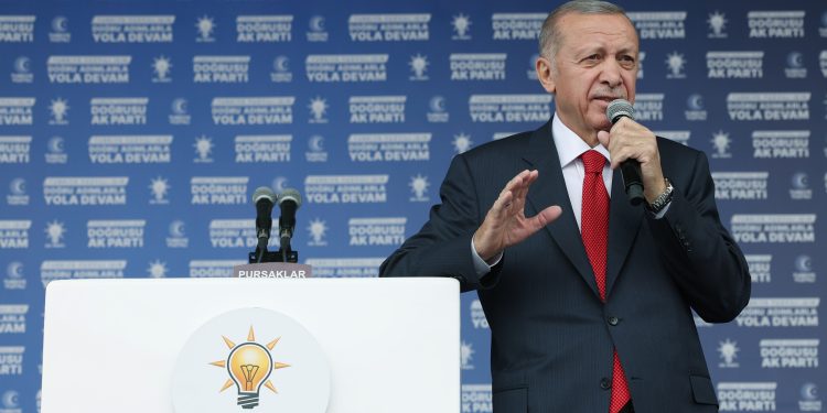 Elecciones en Turquía: Erdogan vence en la segunda vuelta a una oposición en bancarrota: ¿Cuál es el camino a seguir?