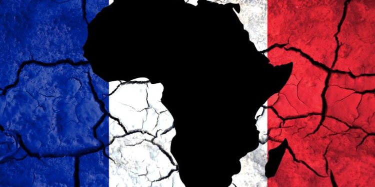 El imperialismo francés se desmorona en África occidental