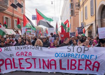 Italia: delegados sindicales metalúrgicos organizan una manifestación de solidaridad con Palestina en Módena