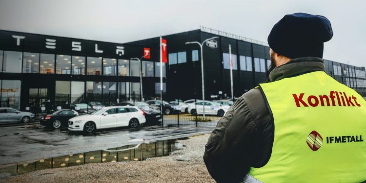 Huelga de Tesla en Suecia: Musk frente los mecánicos