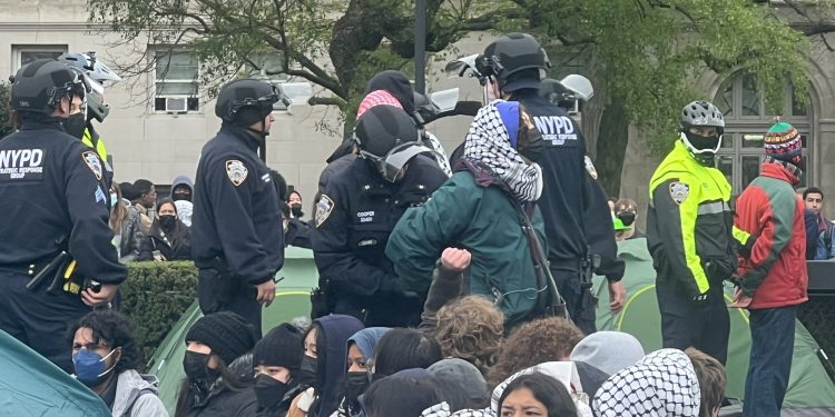 EE.UU.: Represión contra protestas de solidaridad con Palestina en los campus universitarios