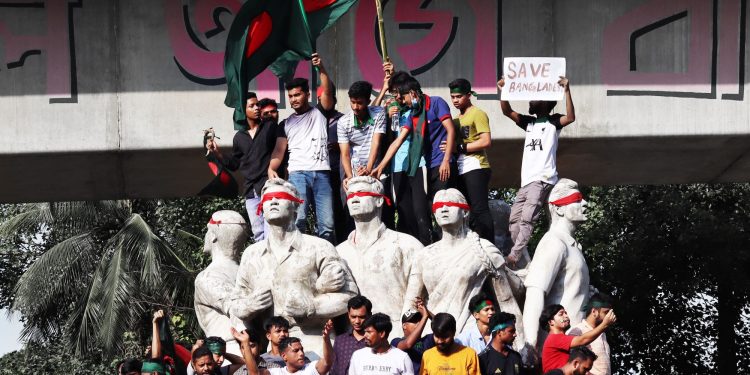 Bangladesh: ¡Sheikh Hasina derrocada! ¡Todo el poder a los comités de trabajadores y estudiantes!