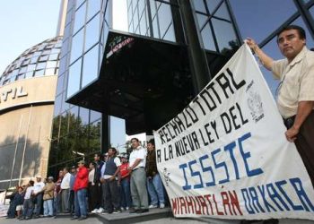 La lucha contra la ley del ISSSTE en 2007: unidad de trabajadores y estudiantes