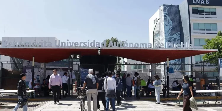 Rechazo a la represión de los estudiantes de la BUAP, rechazo a la injerencia del gobierno del Estado y de Rectoría