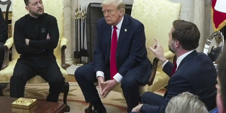 A gritos en el Despacho Oval: el mono no puede dar órdenes al organillero