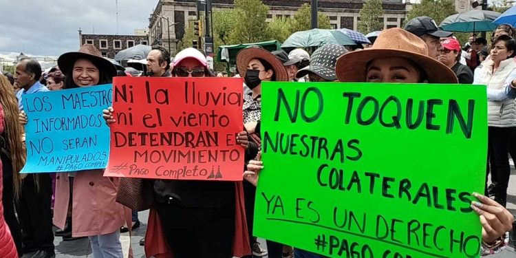 En la defensa de las pensiones estamos con los maestros y contra los banqueros