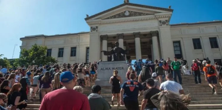 Cuba: sigue el descontento estudiantil por el tarifazo de Etecsa